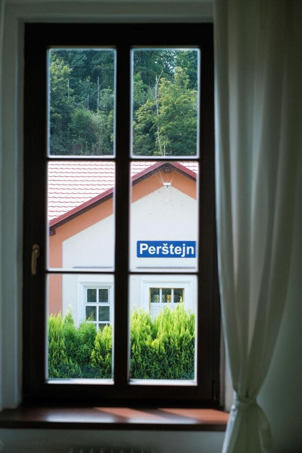 Penzion Betty Okounov Exteriör bild