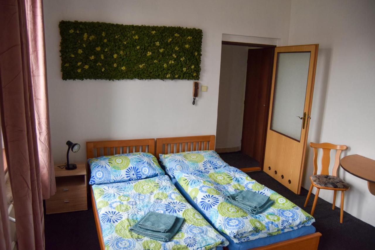 Penzion Betty Okounov Exteriör bild